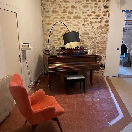 Au Cœur De *